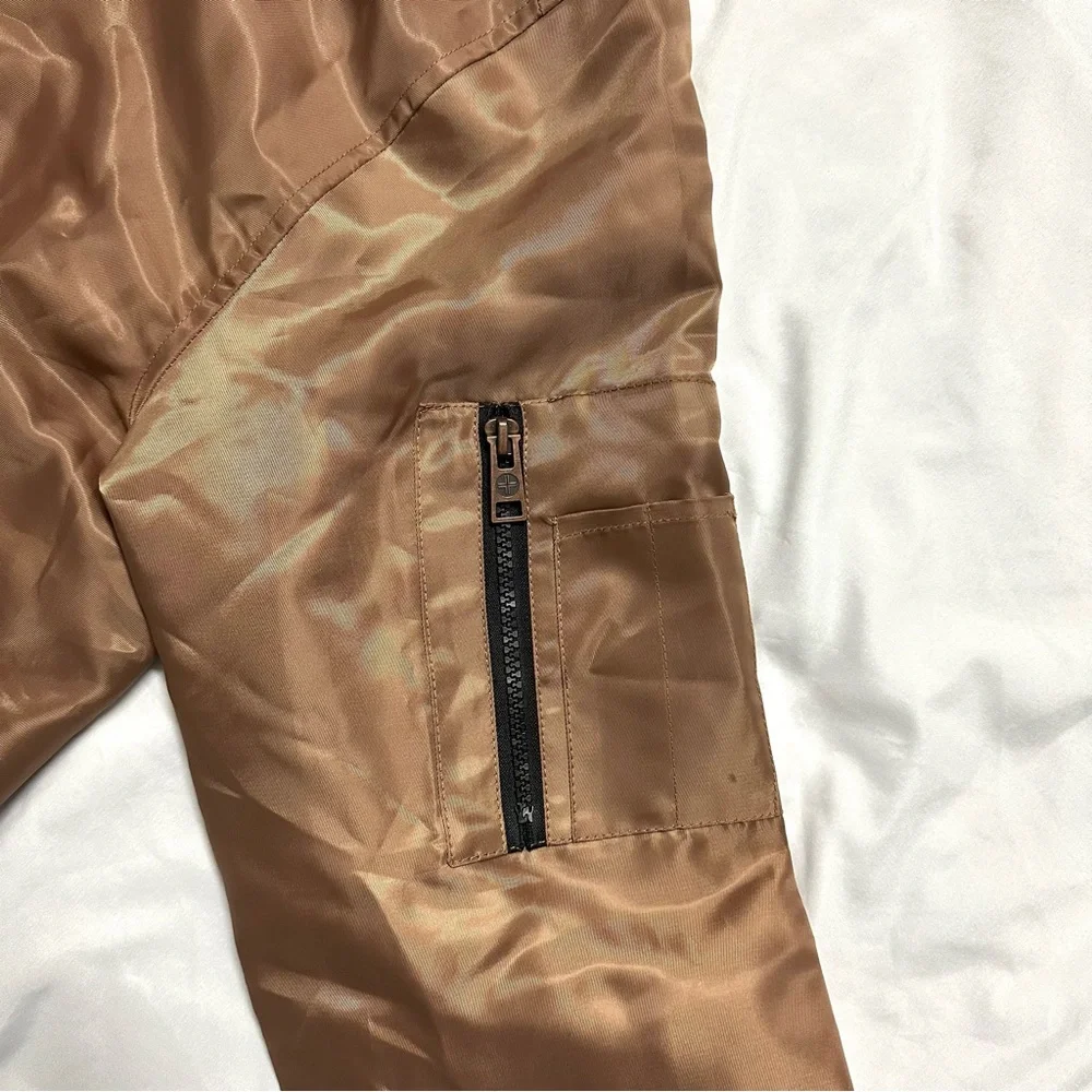 Swiss Cross Windbreaker Large. - Picture 4 of 7